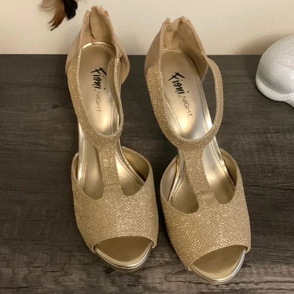 Fioni peep hotsell toe heels